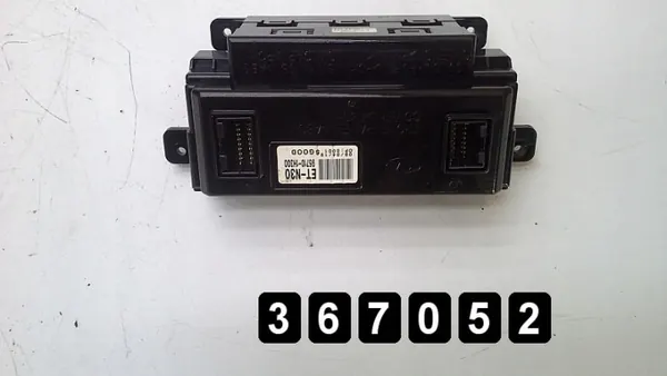 Kia Ceed Näyttöruutu OEM 957101H300 Käytetty image 3