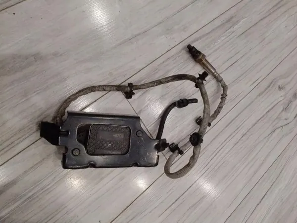 Capteur NOx Renault Trafic III 2.0 dCi image 3