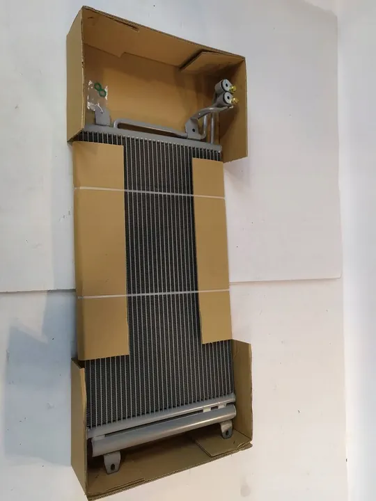 Audi A1 1.6 TDI Jäähdytin 6R0820411G image 5