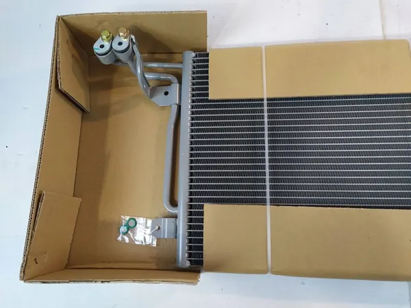 Audi A1 1.6 TDI Jäähdytin 6R0820411G image 7