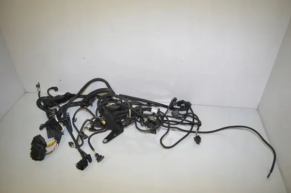 BMW X1 F48 Moottorijohdotus 12518617697 image 3