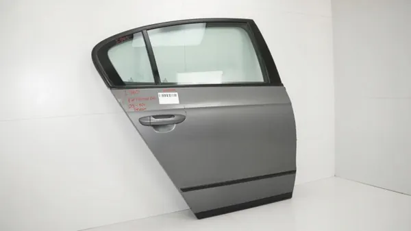 Puerta trasera derecha OEM 360187075 para VW Passat B6 image 4