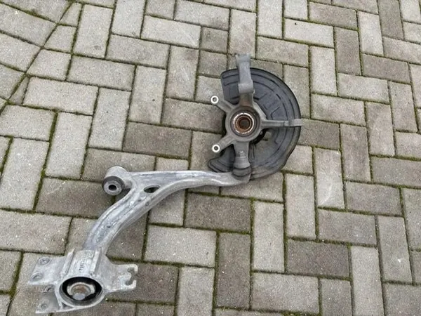 Mercedes right steering knuckle A2463320601 image 2