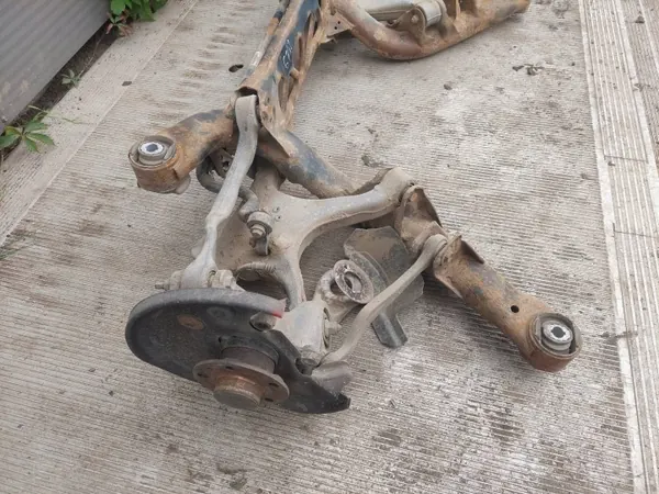 OEM Taka-Akselin Jousitusvarret Audi A4 B8 image 3