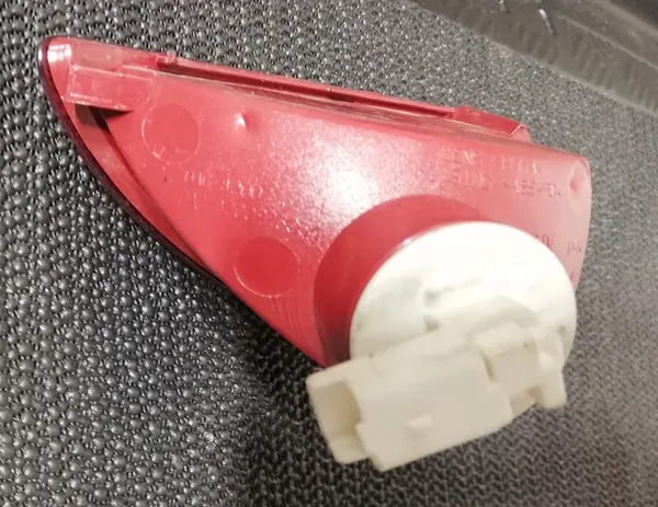 Lanterna de neblina traseira Renault Clio III FL direita image 5