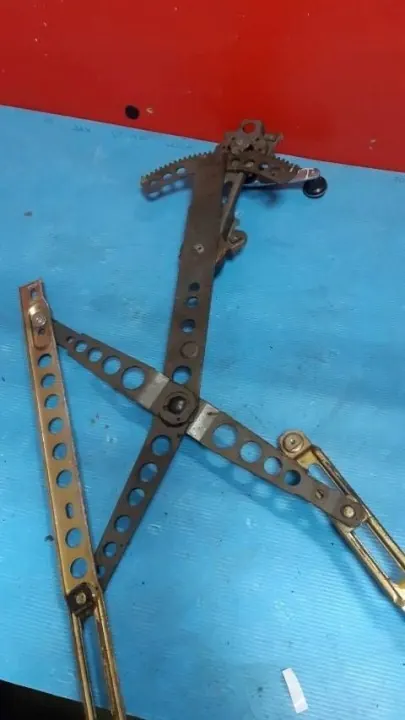 Elevador ventanilla delantera derecha Mercedes-Benz W123 OEM RBC2639 image 4