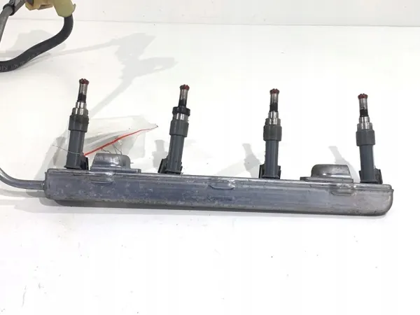 Ruiskutusputki OEM 23250-0T110 Toyota Corolla E21:lle image 3