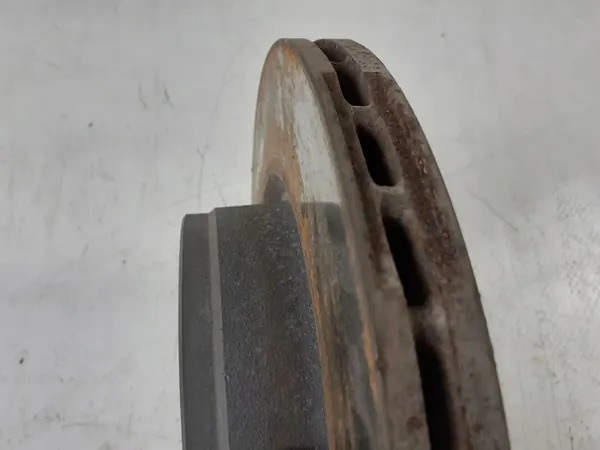 Tesla OEM RZV53457 Vorderer Bremsscheibe - Gebraucht image 3