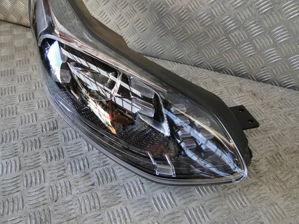 KIA SPORTAGE 4 IV LIFT 18-21 FARO DERECHO FULL LED image 4