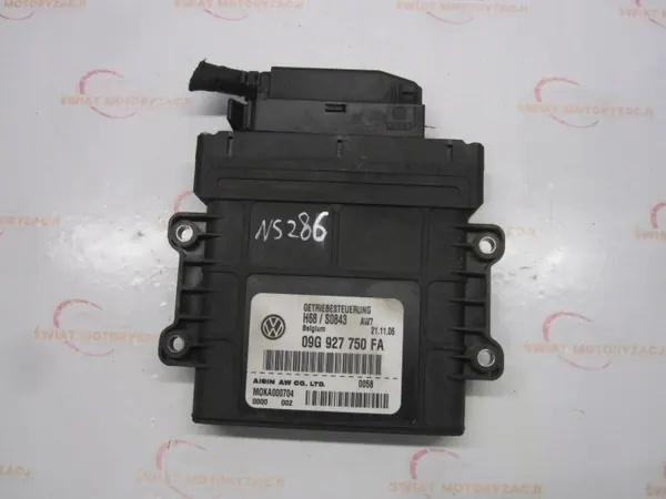 ECU caja VW Golf V 1.6 FSI 09G927750FA image 2