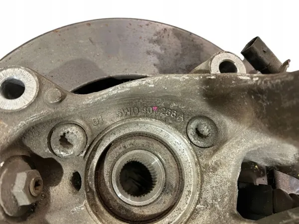 Etupyörän navan OEM 5N0407258A - Käytetty Volkswagen OE image 9