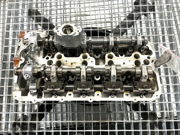Culasse gauche OEM 7852462 BMW G30 4.4L 625CH image 2