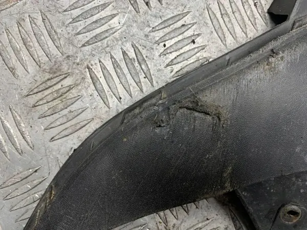 Reforço inferior para-choques VW Passat B7 Alltrack OEM 3AA805903 image 3