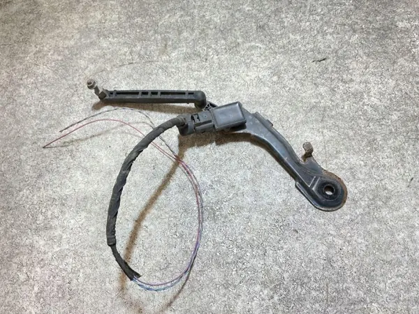 Voorlinker niveausensor OEM 20655800 Audi Q5 8R image 2