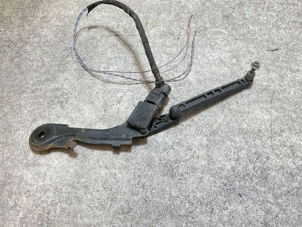 Voorlinker niveausensor OEM 20655800 Audi Q5 8R image 3