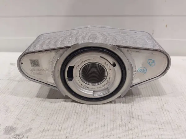 Refroidisseur d'huile boîte Ford OE ML3E6A642CB image 3