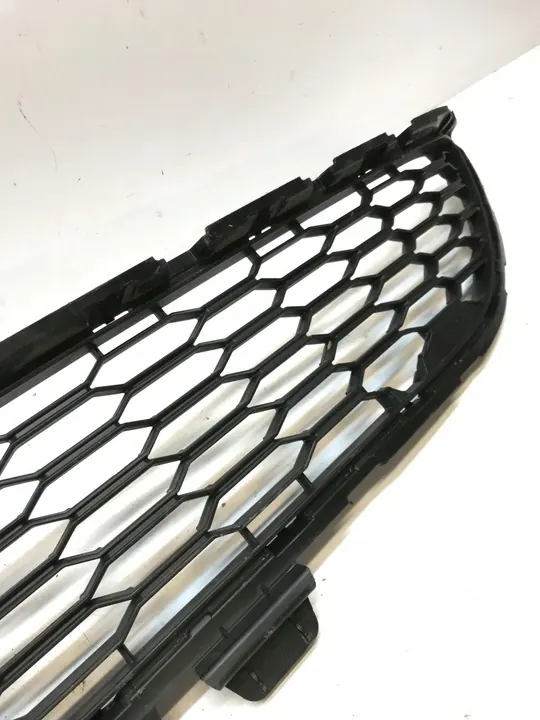 Griglia Anteriore Dacia Logan Sandero 21 OEM 622546060R image 4