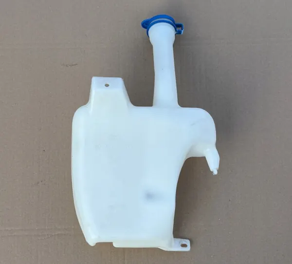 Réservoir lave-glace OEM CN15-17618-AA Ford Ecosport image 3