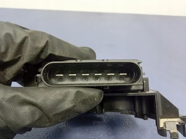 Audi SQ8 Q8 Bränslepumpskontroller OEM 4M4906121B image 3