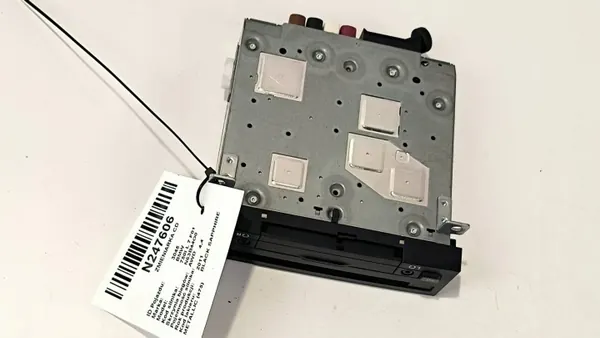 Changer CD OEM 9273597 pour BMW 750i F01 image 5