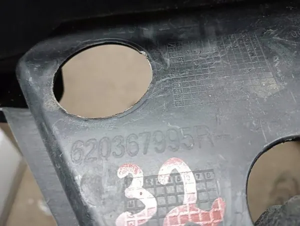 Reforço Suporte Grade Renault Megane III 620367995R image 8