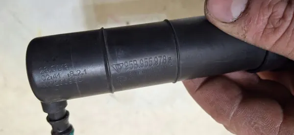 Porsche Macan sproeier rechts links 95B image 3