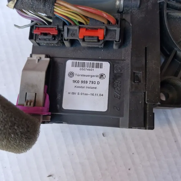 Vasen etuikkunan moottori VW Touran I 1T0959701 image 4