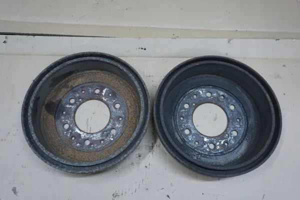 Jarrurumpusarja OEM LJ70 - Toyota Land Cruiser 70 image 3