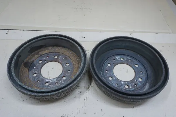 Jarrurumpusarja OEM LJ70 - Toyota Land Cruiser 70 image 4