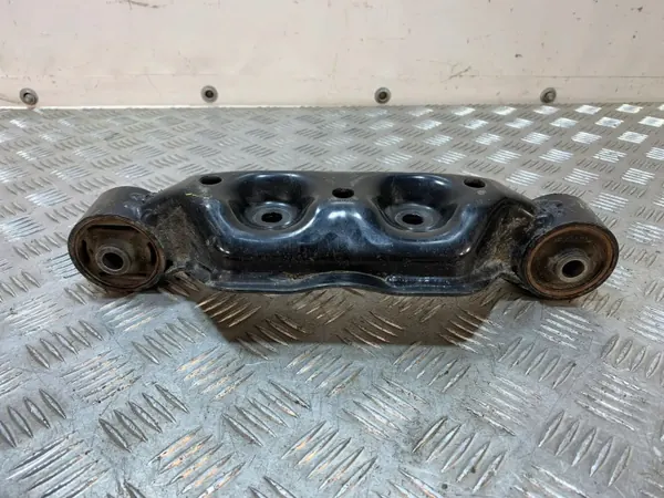 Support différentiel arrière Subaru OEM FBZ27212 image 2