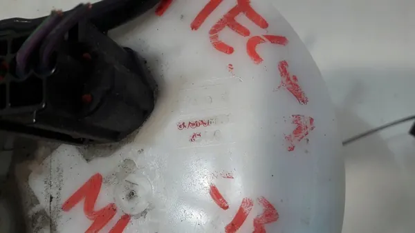 BENZINEPOMP FORD FIESTA MK7 1.2 OEM 8V51-9H307 image 3