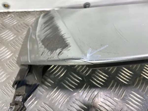 Nissan Qashqai Spoiler OEM 960304EA - Gebraucht image 3