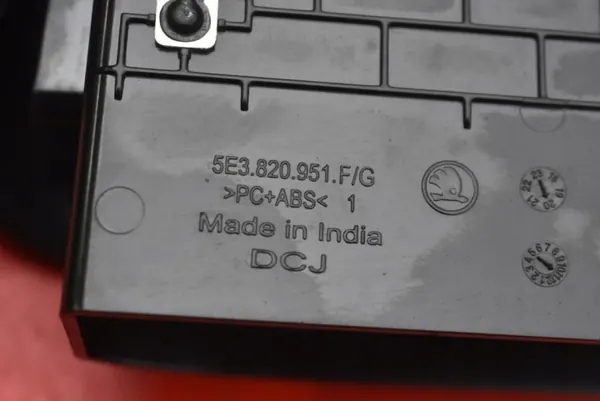 Mitt ventilationsgallret OEM 5E3820951F för Skoda Octavia image 6
