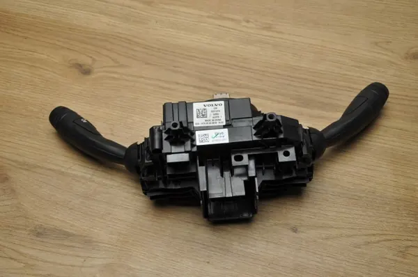 Volvo S90 II 2018 ovenkahva OEM 32231816 image 7