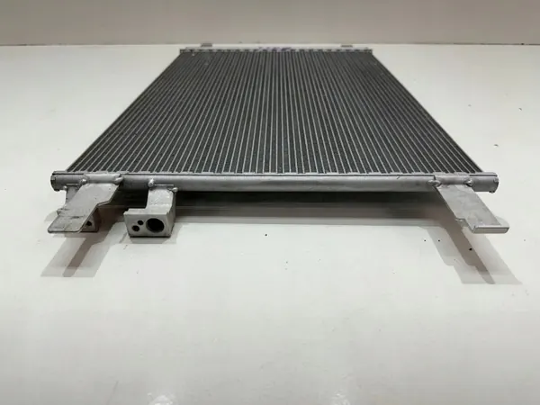 Radiateur AC Avant OEM 5WA816411A pour VW Golf VIII image 3