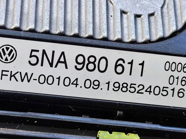 OEM 5NA98061152 Chargeur Sans Fil pour Skoda Superb image 6