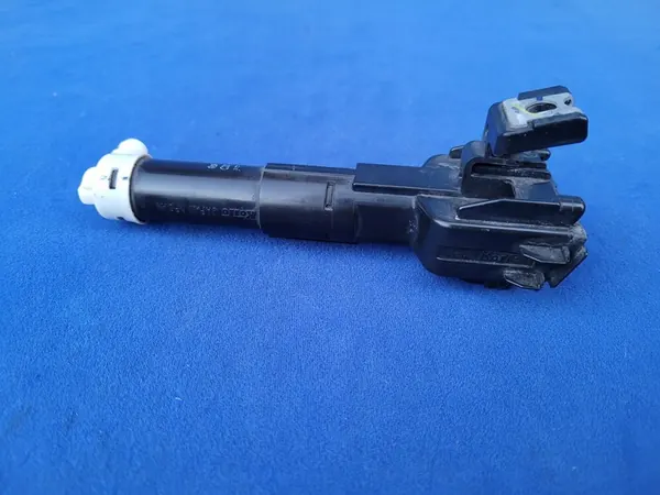 RECHTER KOPLAMPWASSER TOYOTA HILUX LIFT 2012-2015 image 4