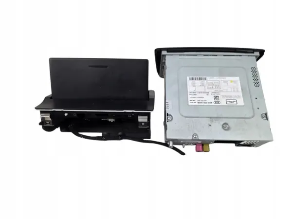 Audi A1 8X0 Navigationseinheit OEM 8X0035183B image 3