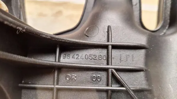 Colector de admisión OEM 9642405280 Citroën Berlingo image 3