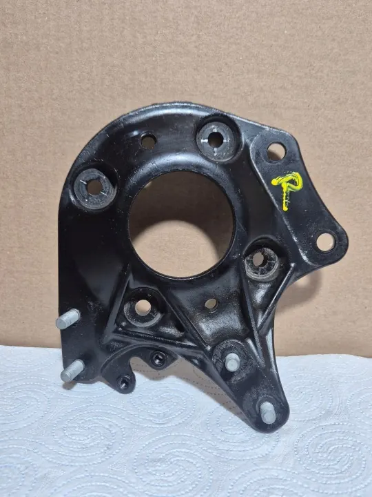 BMW M3 G80 G81 Stötdämparfästningsfäste OEM 8076674 image 2