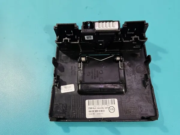 Prise USB OEM 5E0863289A pour Skoda Octavia III image 6