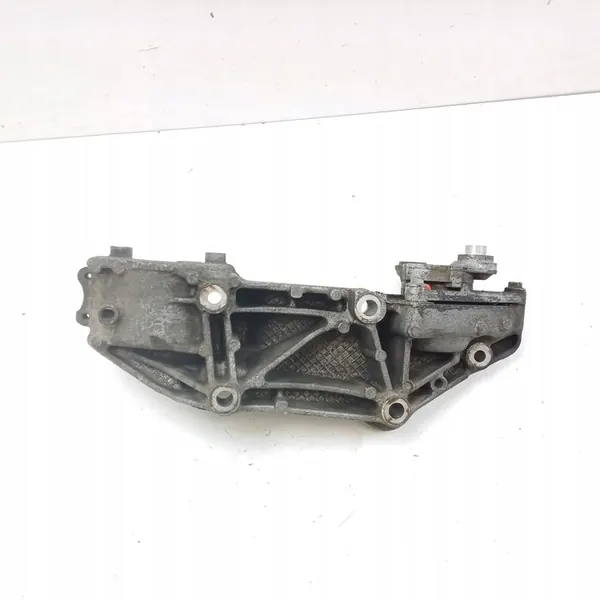 Nissan OE 117103703R alternator motorsteun image 2