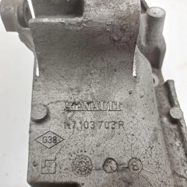 Nissan OE 117103703R alternator motorsteun image 8