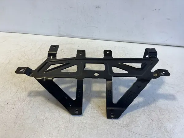Porsche Taycan 9J1 2022 Webasto Fäste OEM 9J1963285 image 4