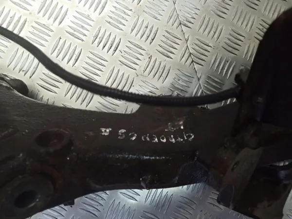 Taka-Vasen Napa Citroen C5 II OEM PIASTA LEWY TYŁ image 3