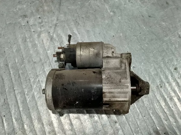 Motor de arranque Dacia Sandero I 1.4 8V OEM 8200815083 image 3