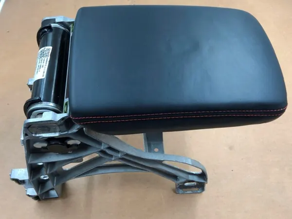 Mittkonsol armstöd OEM 8W0864283F Svart Audi image 3