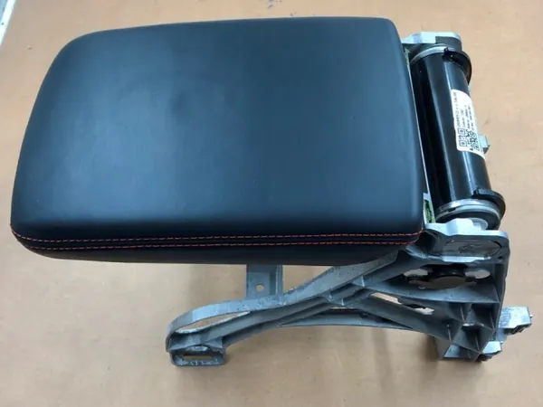 Mittkonsol armstöd OEM 8W0864283F Svart Audi image 5