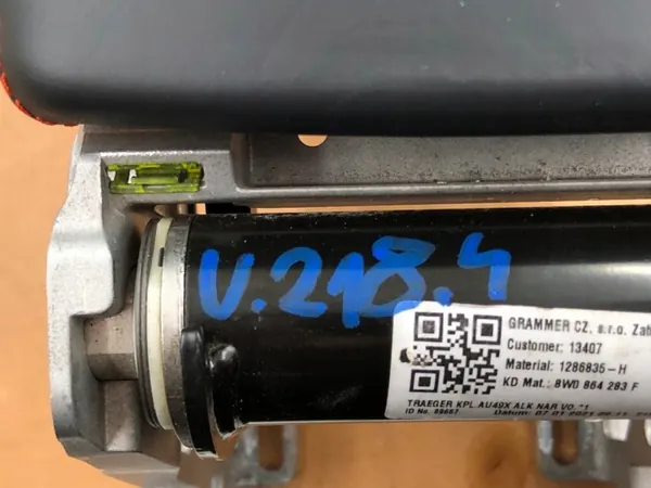 Mittkonsol armstöd OEM 8W0864283F Svart Audi image 9