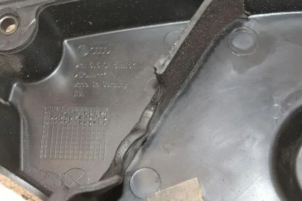 Capa da correia de distribuição AUDI A6 (4F2, C6) 2006 06F109124A image 6